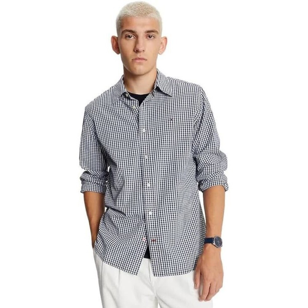 Tommy Hilfiger Men's Long Sleeve Button Down Poplin Shirt in Regular Fit, S